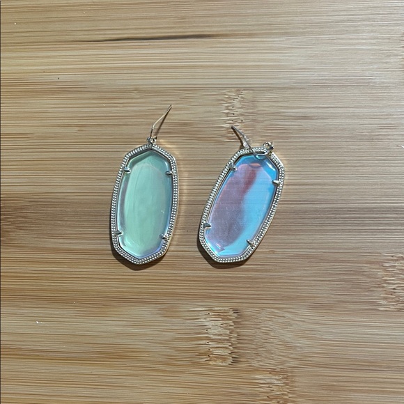 Kendra Scott Iridescent Glass Elle Earings - Picture 1 of 4